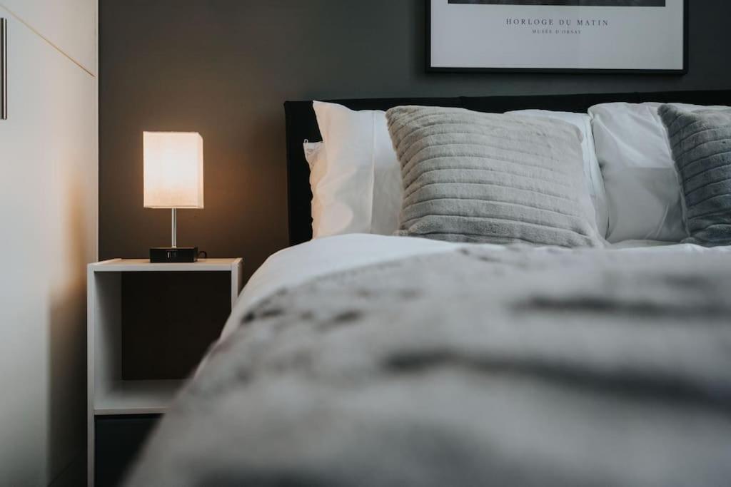City Edge Stay With Car Park, Perfect For Contractors, Professionals, Relocators Huge Long Term Savings Liverpool Zewnętrze zdjęcie